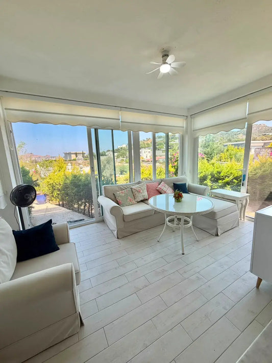 Erdgeschosswohnung mit Pool in Yalıkavak, Bodrum