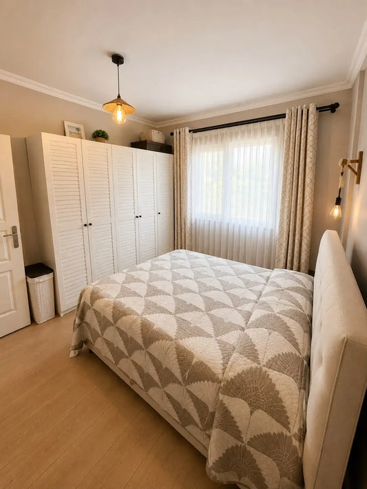 Erdgeschosswohnung 3-Zimmer mit Garten in Gümüşlük, Bodrum