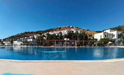 Erdgeschoss Wohnung mit Meerblick in Gümüşlük, Bodrum