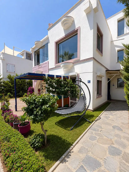 Erdgeschoss Wohnung mit Meerblick in Gümüşlük, Bodrum