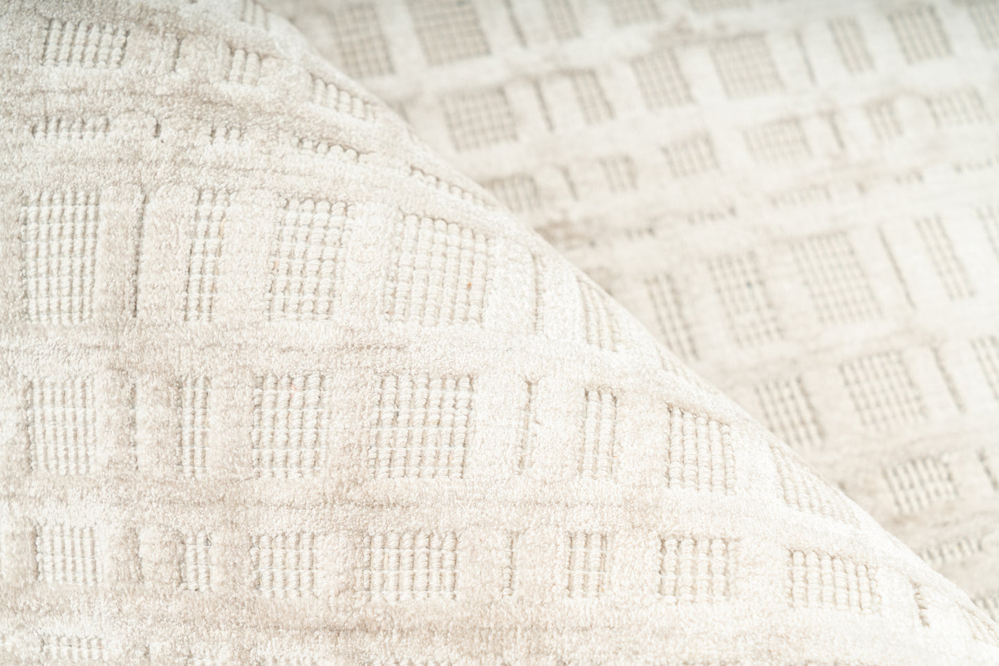 Karma 125 Beige / Silber 200cm x 290cm
