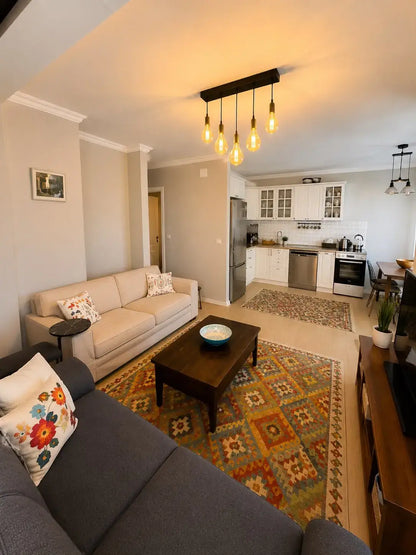 Erdgeschosswohnung 3-Zimmer mit Garten in Gümüşlük, Bodrum