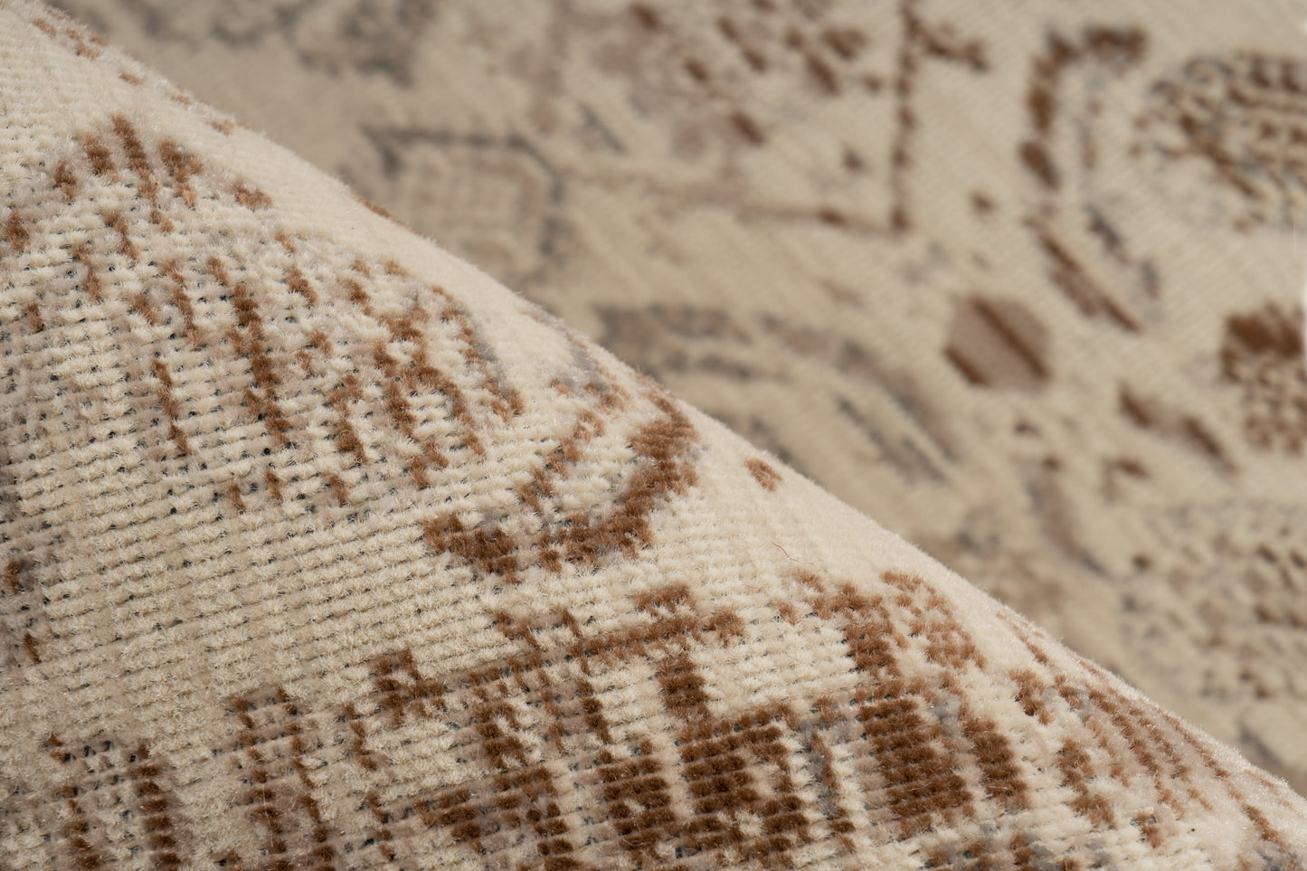 Charu 625 Beige 80cm x 150cm