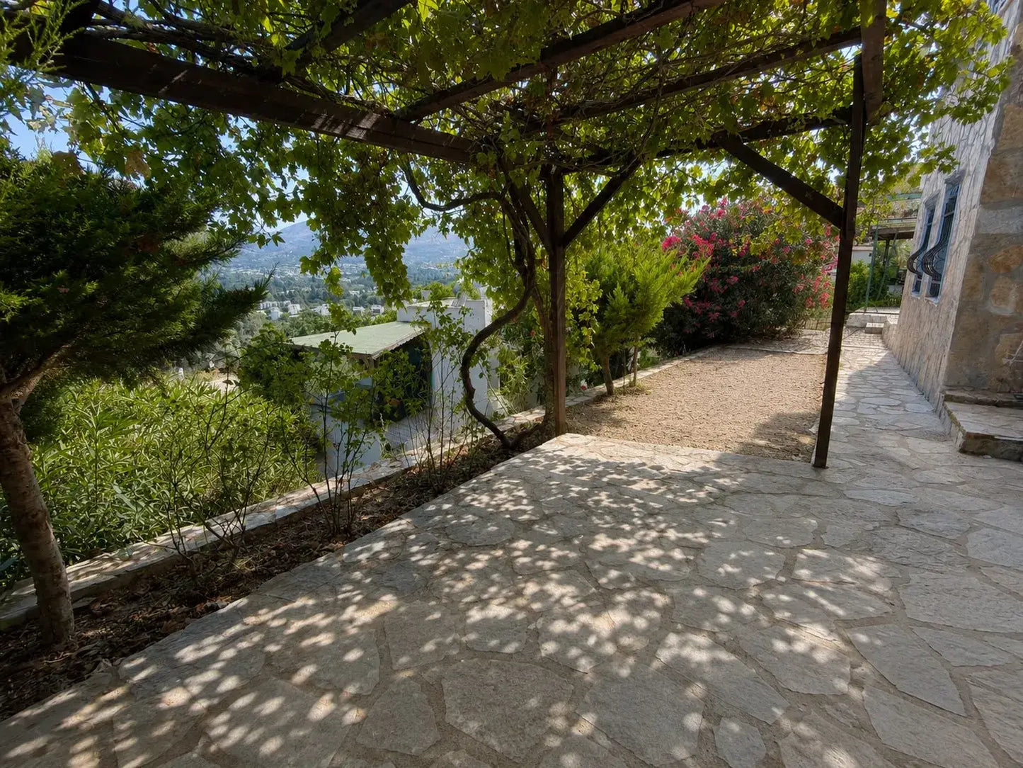 Strandvilla mit Meeresblick in Gümüşlük, in Bodrum