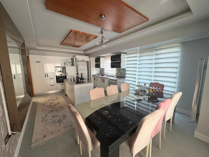 Luxuswohnung mit Pool, Kayseri