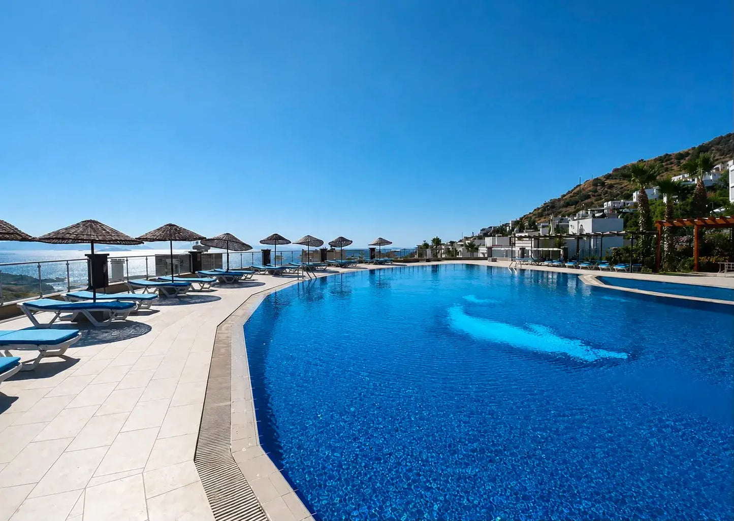 Erdgeschoss Wohnung mit Meerblick in Gümüşlük, Bodrum