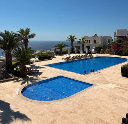 Erdgeschosswohnung mit Meerblick in Yalıkavak, Bodrum